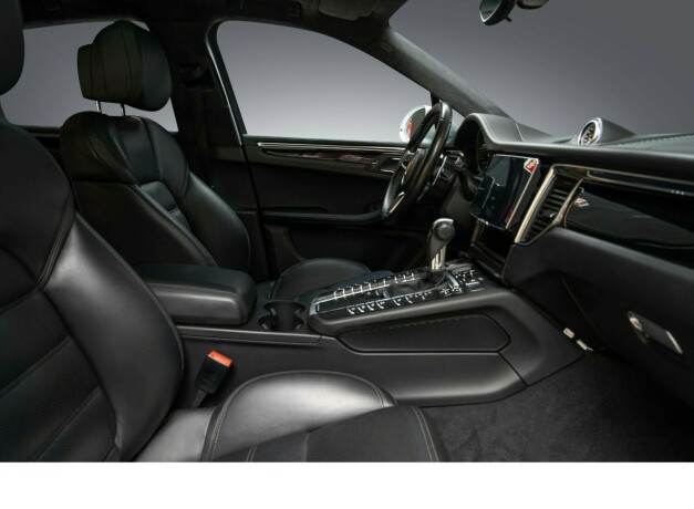 porsche-macan-bensin-2016-big-26