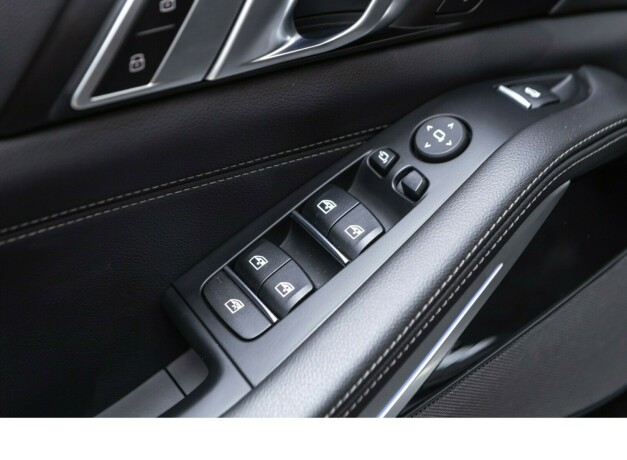 bmw-x5-elektrisitetbensin-2022-big-30