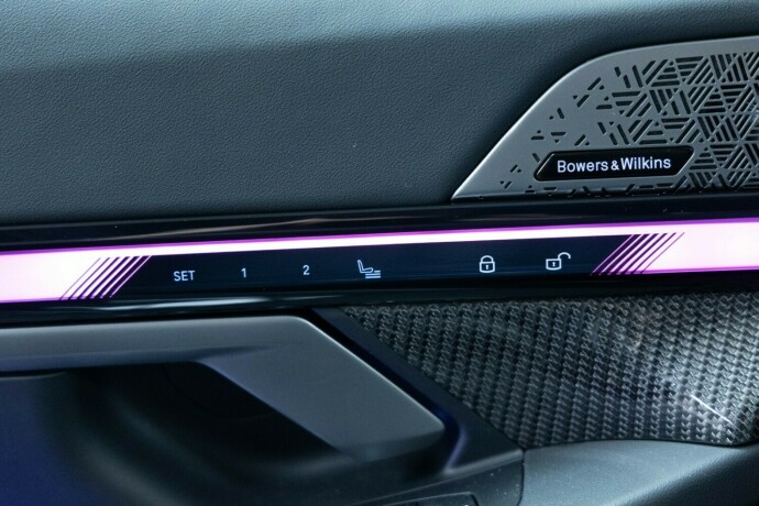 bmw-m5-elektrisitetbensin-2025-big-7