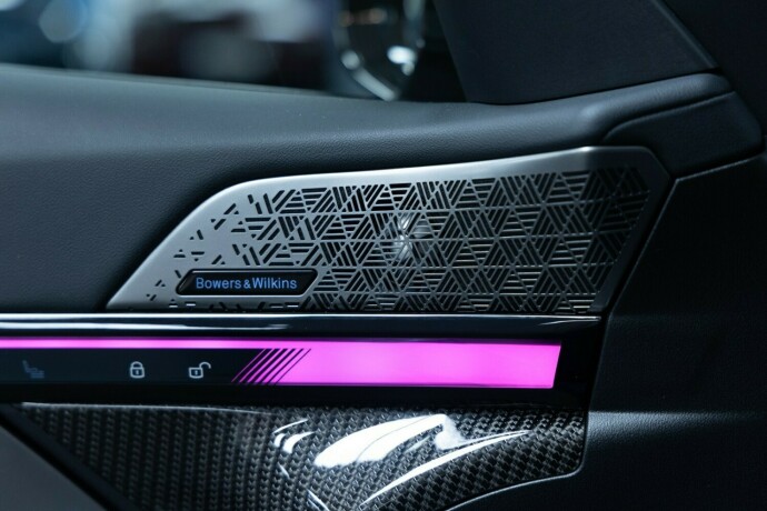 bmw-m5-elektrisitetbensin-2025-big-6