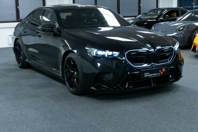 bmw-m5-elektrisitetbensin-2025-big-3