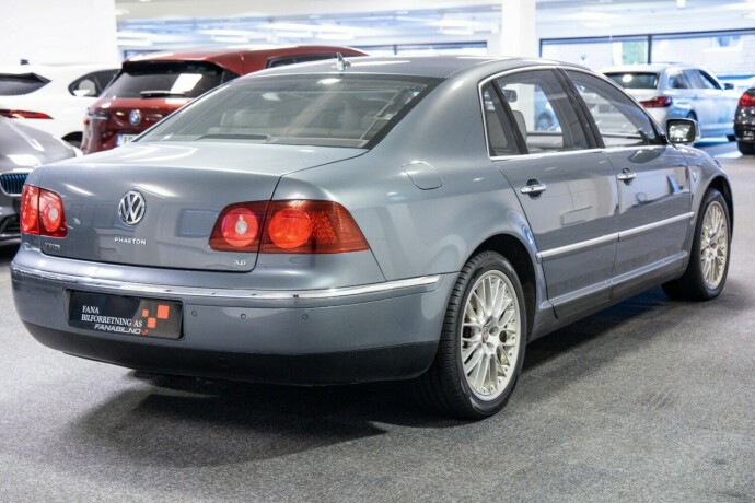 volkswagen-phaeton-diesel-2009-big-2