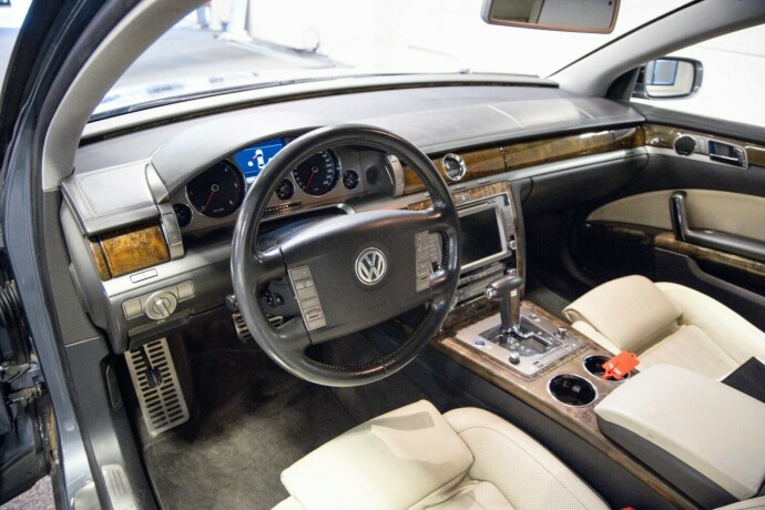 volkswagen-phaeton-diesel-2009-big-5