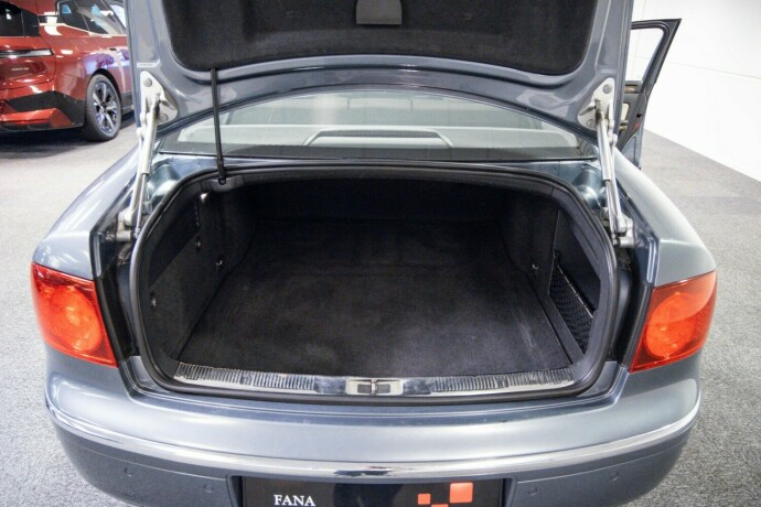 volkswagen-phaeton-diesel-2009-big-7