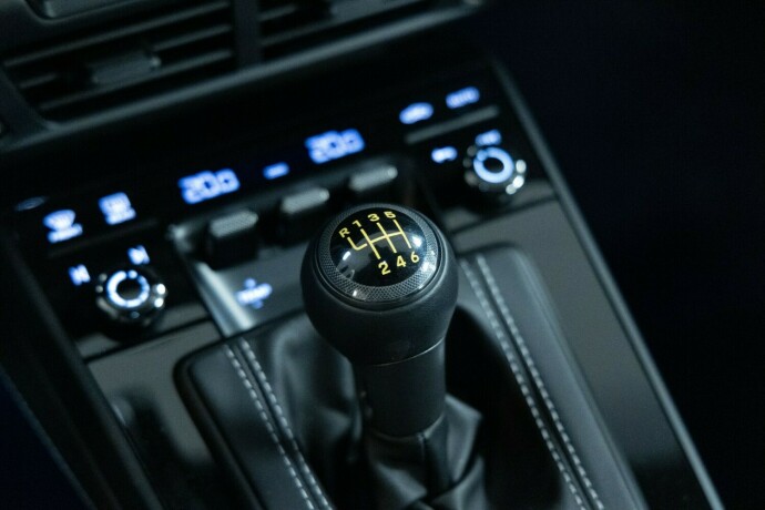porsche-911-bensin-2025-big-24