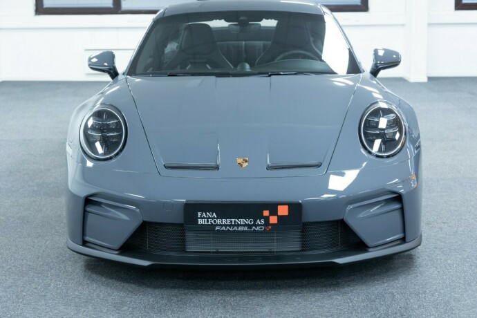 porsche-911-bensin-2025-big-4