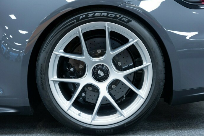 porsche-911-bensin-2025-big-8