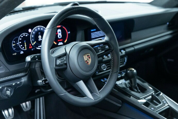 porsche-911-bensin-2025-big-12