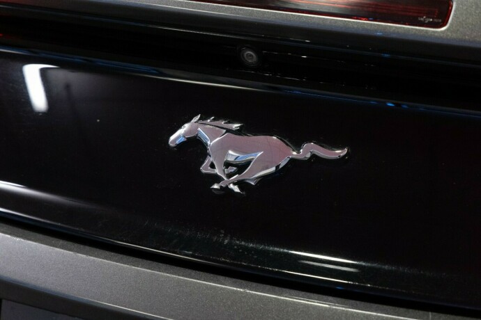 ford-mustang-bensin-2015-big-11