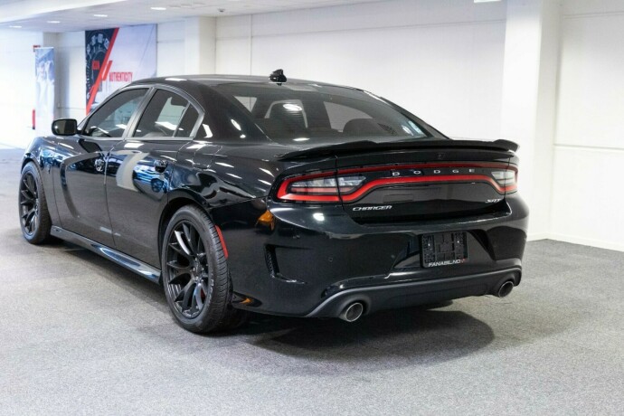 dodge-charger-bensin-2016-big-1