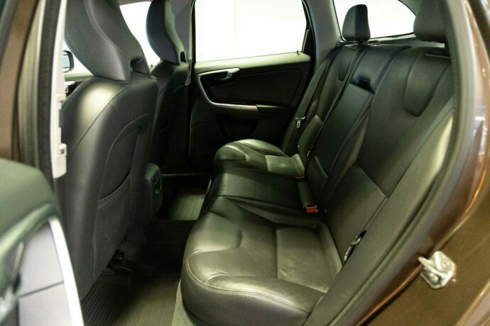 volvo-xc-60-diesel-2015-big-7
