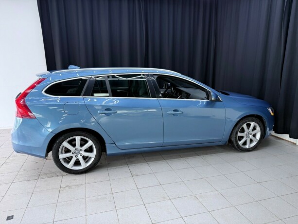 volvo-v60-diesel-2014-big-8