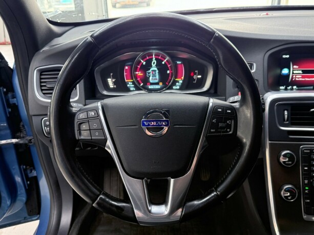volvo-v60-diesel-2014-big-13