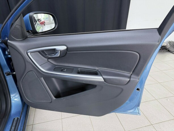 volvo-v60-diesel-2014-big-15
