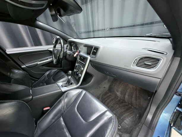 volvo-v60-diesel-2014-big-17