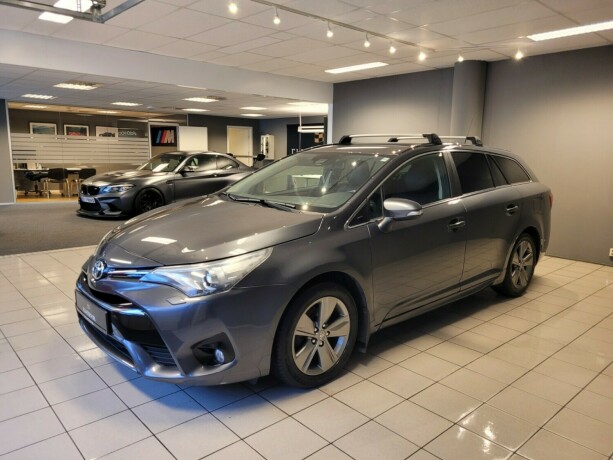 toyota-avensis-bensin-2016-big-7