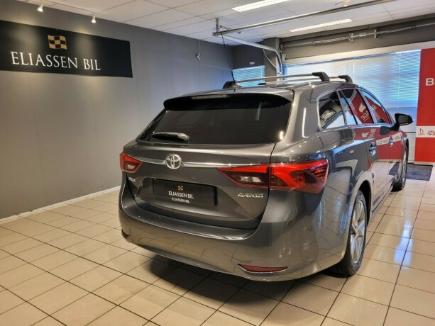 toyota-avensis-bensin-2016-big-5