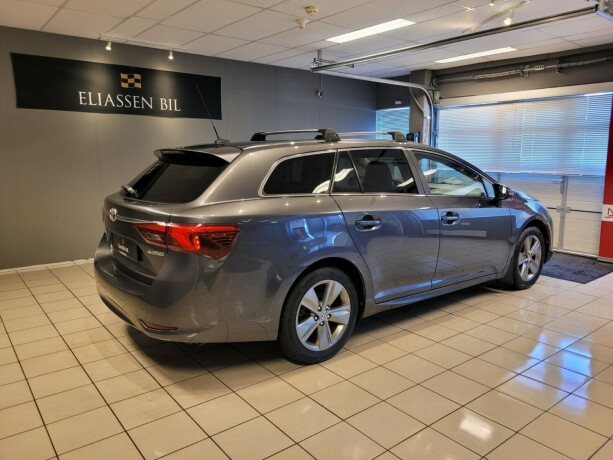 toyota-avensis-bensin-2016-big-4