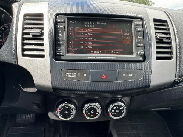 mitsubishi-outlander-diesel-2010-big-15