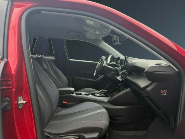 peugeot-e-2008-elektrisitet-2020-big-11