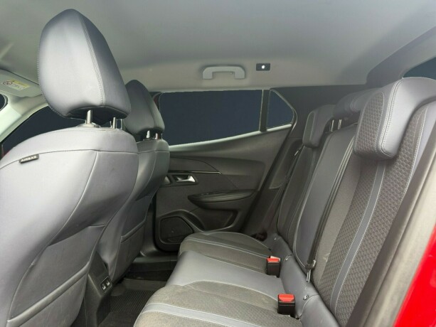 peugeot-e-2008-elektrisitet-2020-big-10