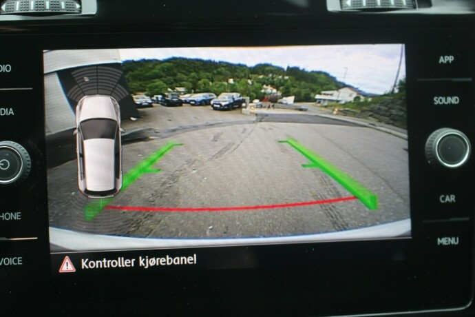 volkswagen-golf-elektrisitetbensin-2017-big-14