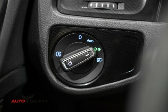 volkswagen-golf-elektrisitetbensin-2014-big-26