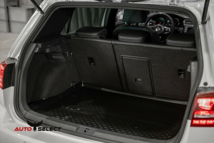 volkswagen-golf-elektrisitetbensin-2014-big-10