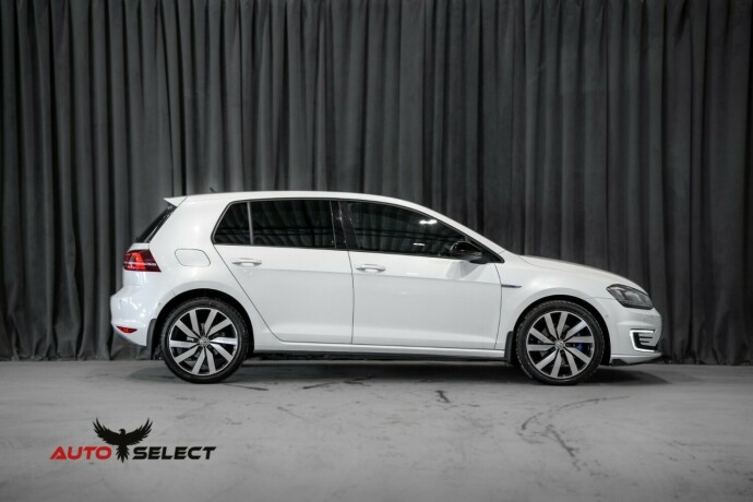 volkswagen-golf-elektrisitetbensin-2014-big-11