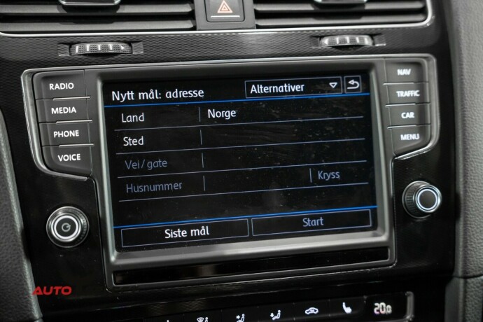 volkswagen-golf-elektrisitetbensin-2014-big-37