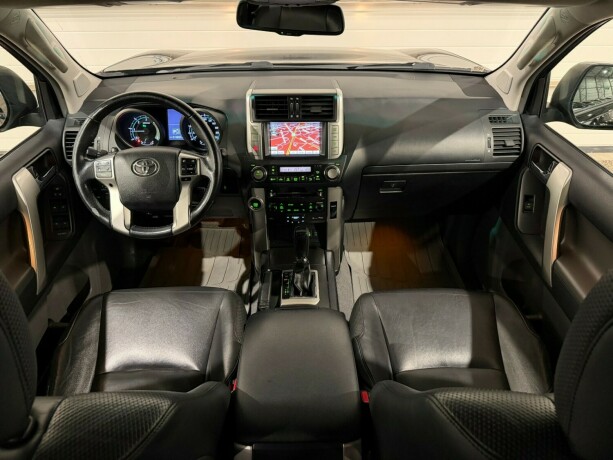 toyota-land-cruiser-diesel-2010-big-19