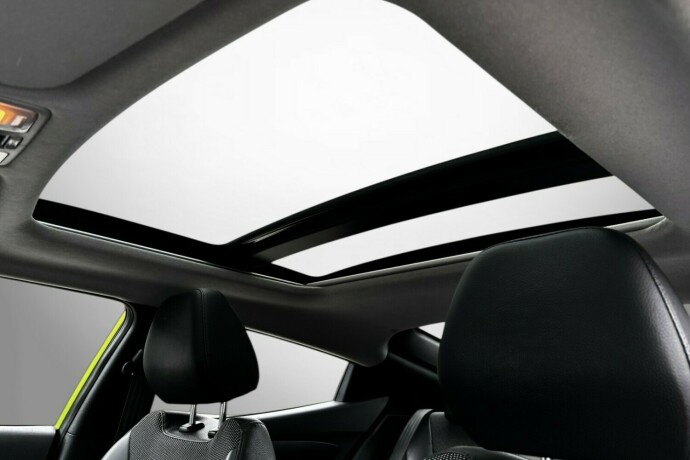 hyundai-veloster-bensin-2012-big-33