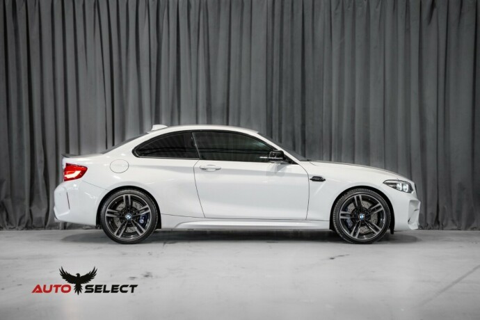 bmw-m2-bensin-2018-big-14