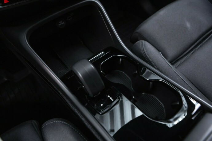 volvo-xc-40-elektrisitet-2023-big-19