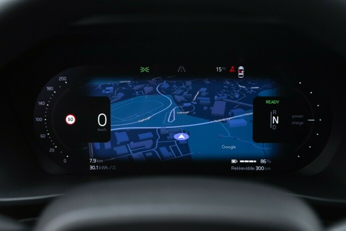 volvo-xc-40-elektrisitet-2023-big-12