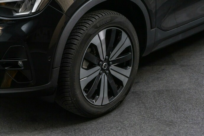 volvo-xc-40-elektrisitet-2023-big-4