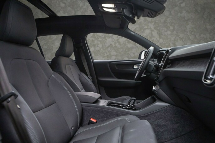 volvo-xc-40-elektrisitet-2023-big-28