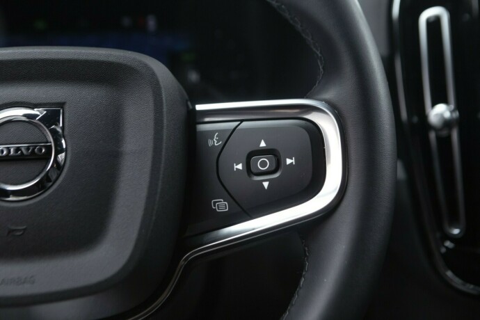 volvo-xc-40-elektrisitet-2023-big-11