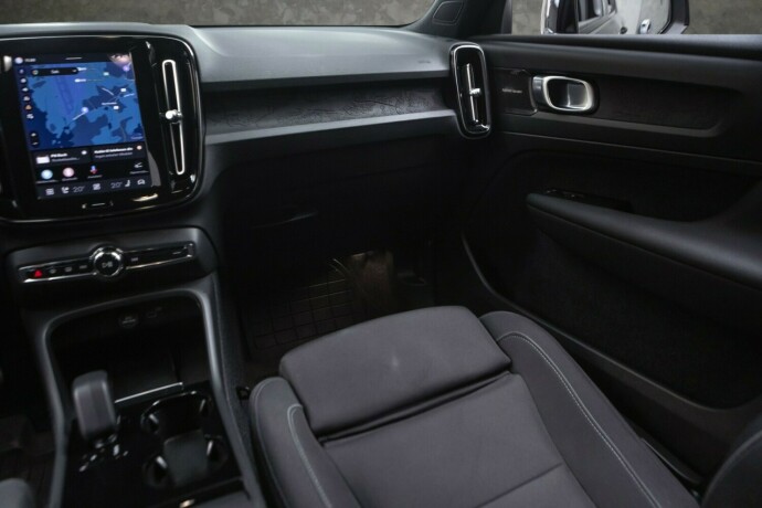 volvo-xc-40-elektrisitet-2023-big-27