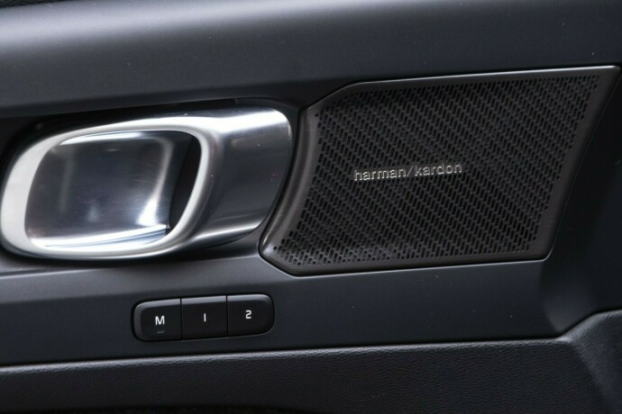 volvo-xc-40-elektrisitet-2023-big-20