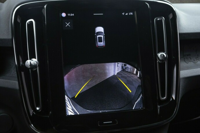 volvo-xc-40-elektrisitet-2023-big-16