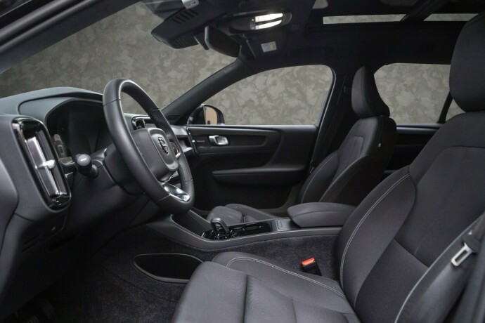 volvo-xc-40-elektrisitet-2023-big-22