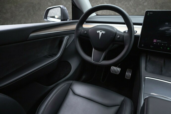 tesla-model-y-elektrisitet-2025-big-24