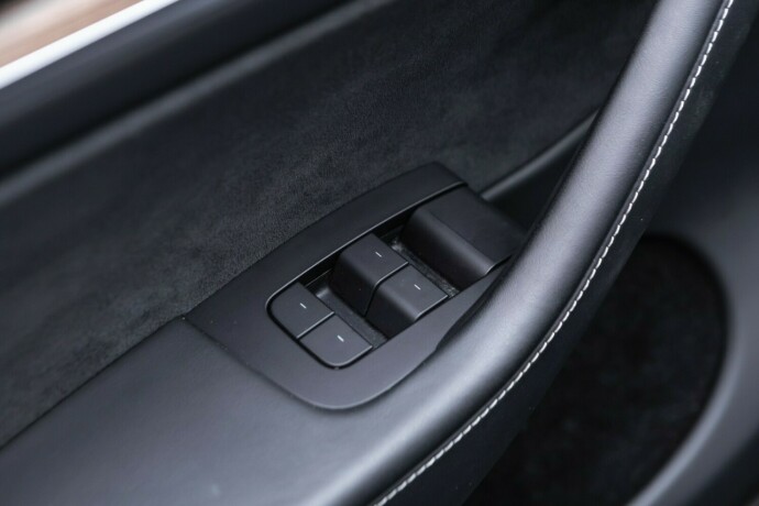 tesla-model-y-elektrisitet-2025-big-20