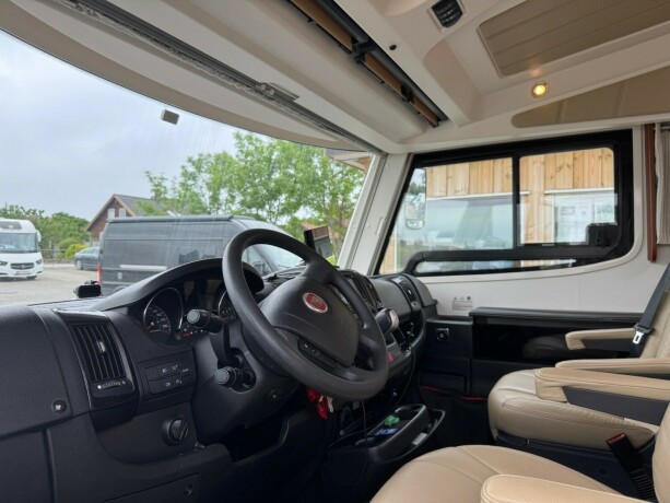 rapido-10000df-reg-6-person-scandinavian-edition-topputgave-ac-bil-amp-bodel-varme-gulv-12mnd-garanti-n-diesel-2018-big-10