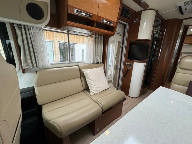 rapido-10000df-reg-6-person-scandinavian-edition-topputgave-ac-bil-amp-bodel-varme-gulv-12mnd-garanti-n-diesel-2018-big-21