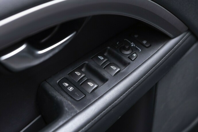 volvo-v70-diesel-2015-big-17