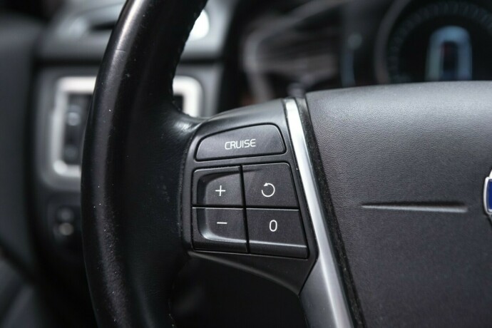 volvo-v70-diesel-2015-big-11