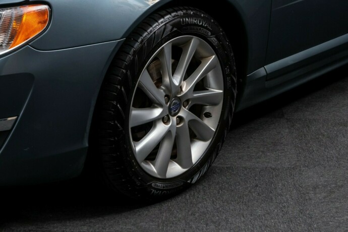 volvo-v70-diesel-2015-big-4