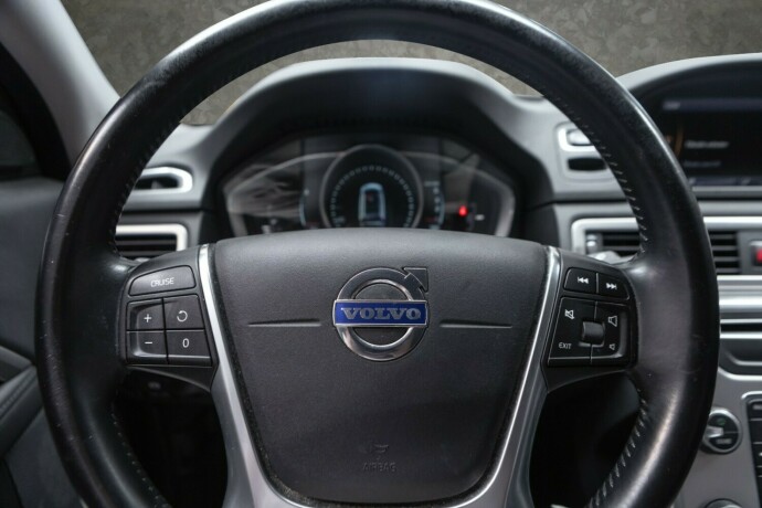 volvo-v70-diesel-2015-big-10